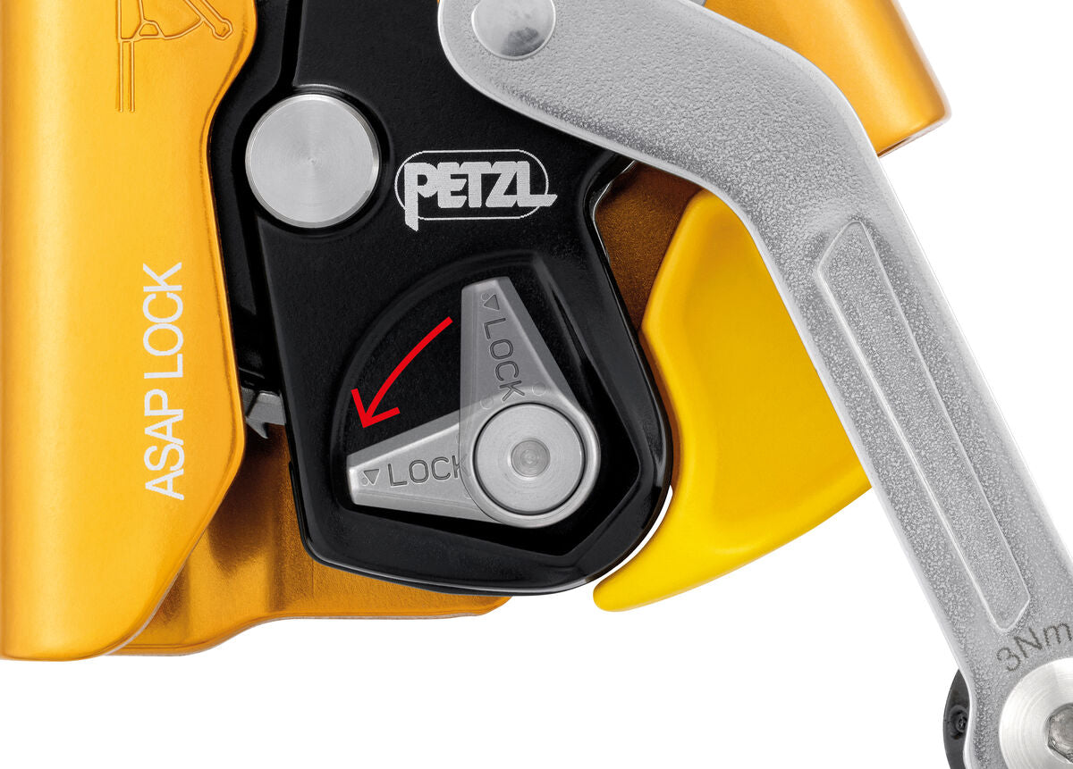 Petzl ASAP LOCK integrated LOCK function immobilizes the device to reduce fall distance. - imagen 7
