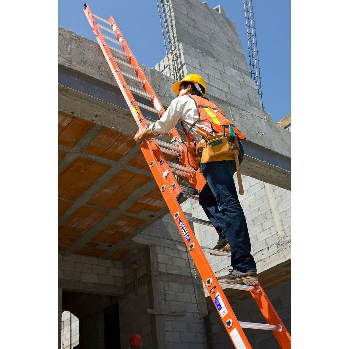 Escaleras extensibles de fibra de vidrio de Vestil Manufacturing Corp con peldaños de aluminio: ahora disponibles en MTN Shop US.