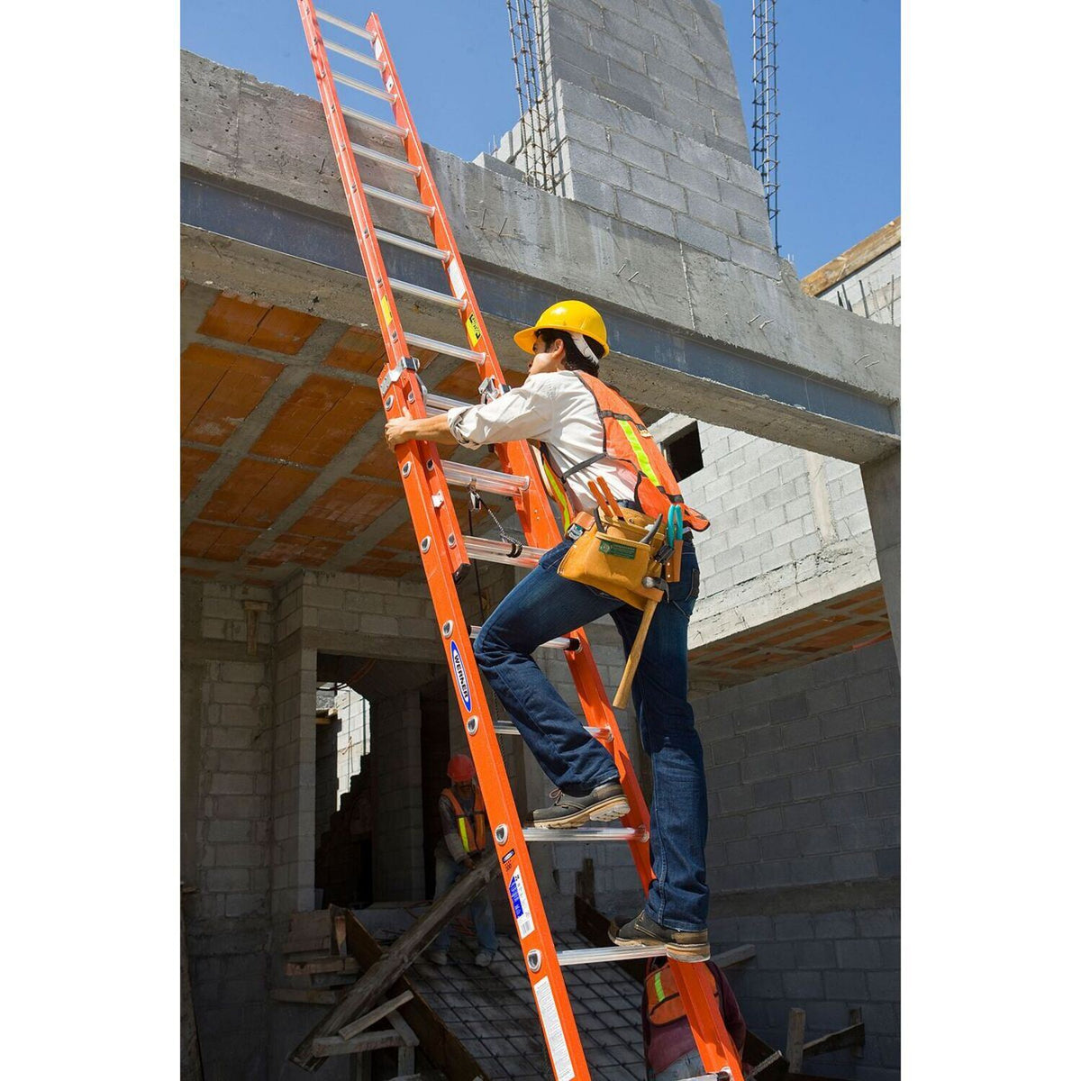 Escaleras extensibles de fibra de vidrio de Vestil Manufacturing Corp con peldaños de aluminio: ahora disponibles en MTN Shop US.