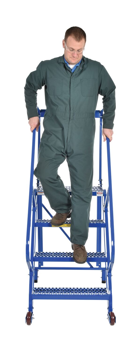 Escaleras móviles Tip-N-Roll de Vestil Manufacturing Corp– – Ahora disponibles en MTN Shop US.