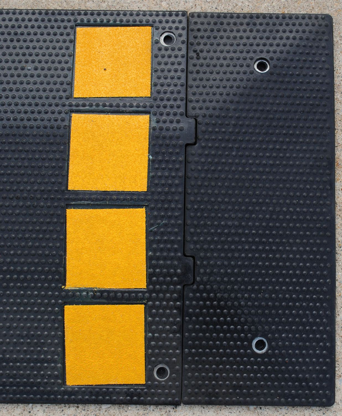 Jorobas de goma de Vestil Manufacturing Corp– – Ahora disponibles en MTN Shop US.