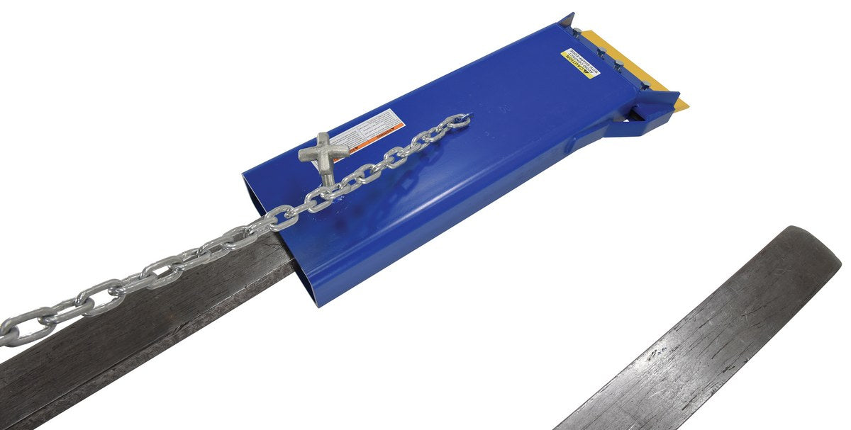 Vestil Manufacturing Corp Fork Truck Floor Scraper– – Now available at MTN Shop US. - imagen 8