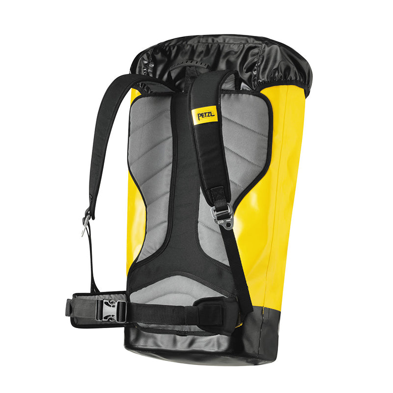 Petzl Transport Gear Bag – La TRANSPORT es una mochila de 45 litros especialmente cómoda y resistente. Está hecho de material sin PVC y su construcción soldada proporciona una gran resistencia. – Ahora disponible en MTN Shop US. - imagen 2