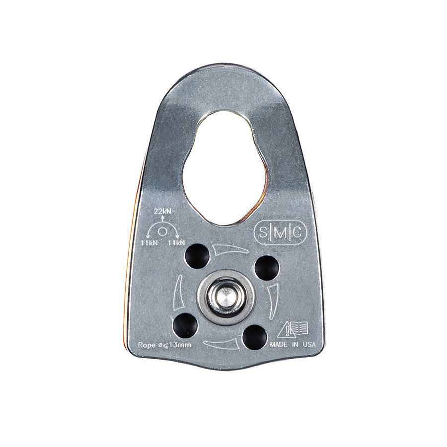 Polea de rescate para grietas PMI SMC CRx: la polea SMC CRx es pequeña pero resistente y eficiente. Incluye capacidad de atención prusik para su uso en un sistema C 2 a 1 o un sistema Z 3 a 1. Soporta cuerda de hasta 1/2" – Ahora disponible en MTN Shop US. - imagen 6