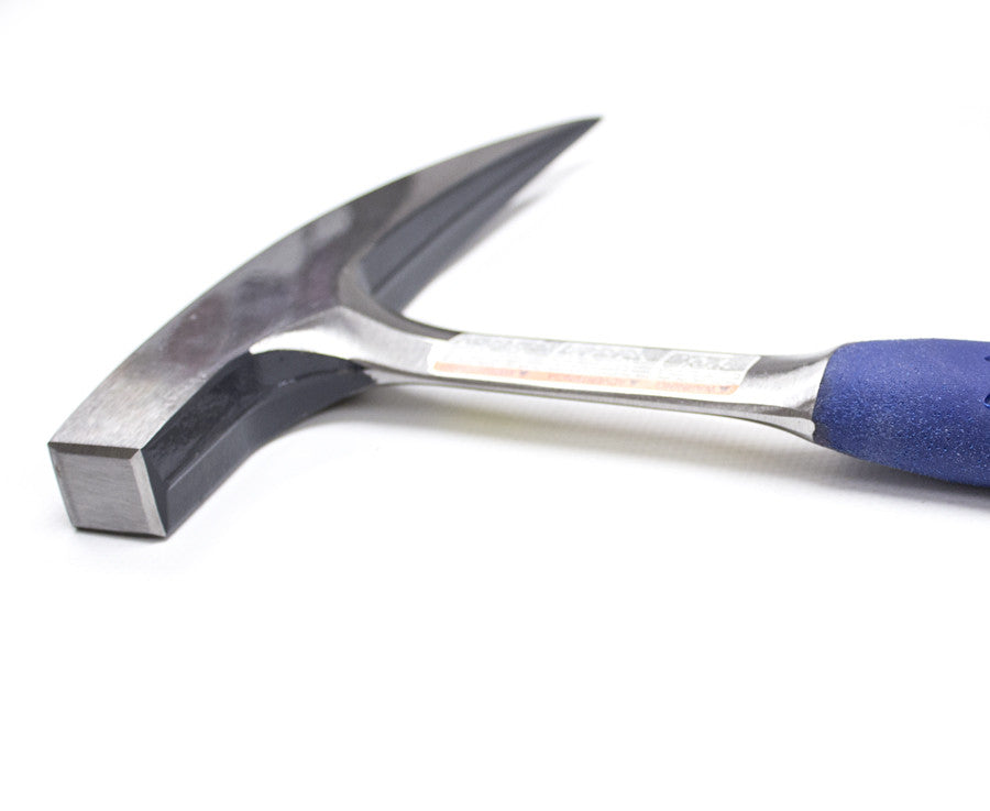 Estwing 22 oz. Solid Steel Rock Pick Hammer– The Estwing Rock Pick Hammer is made of solid steel and forged in one piece. Shock reducing grip reduces impact shock up to 70%. Single pick hammer design. Made in the USA – Now available at MTN Shop US. - imagen 4