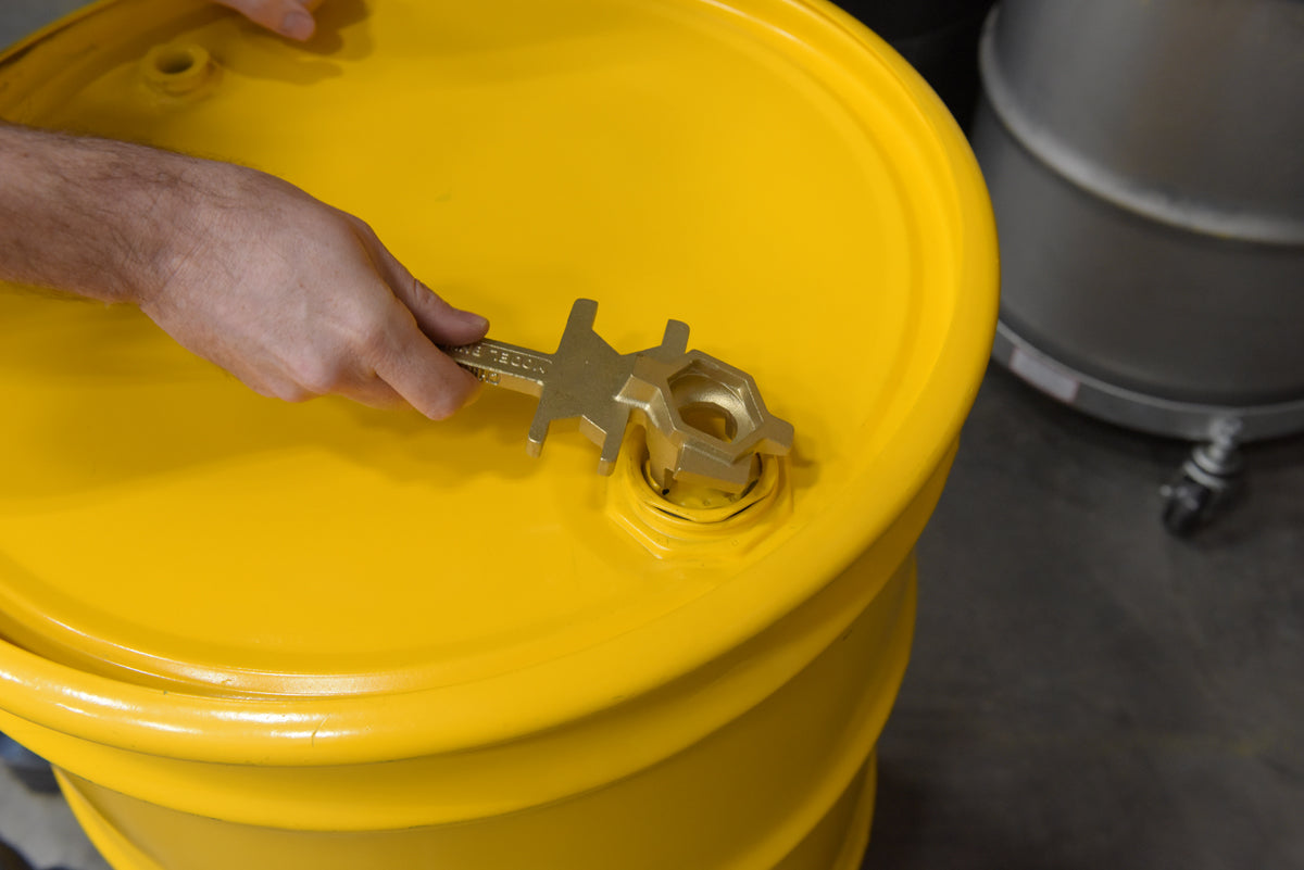 Vestil Manufacturing Corp Drum Bung Nut Wrenches– – Now available at MTN Shop US. - imagen 3