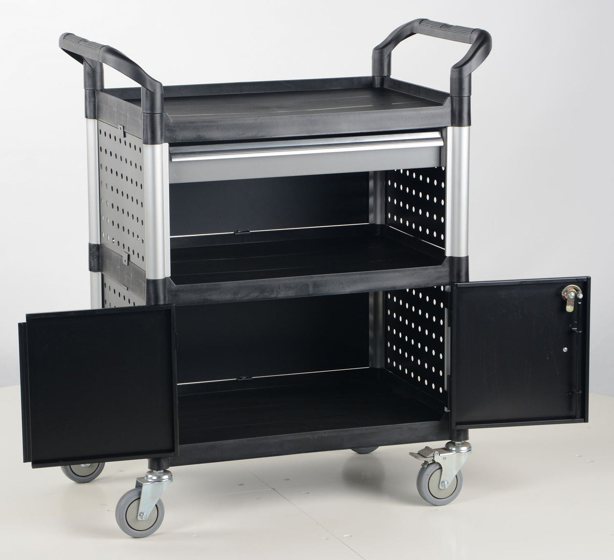 Carros de servicio comercial de Vestil Manufacturing Corp– – Ahora disponibles en MTN Shop US.