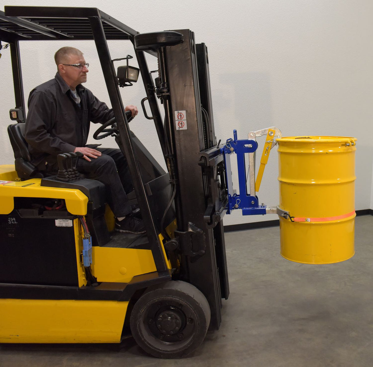 Vestil Manufacturing Corp Carriage-Mounted Drum Lifter– – Now available at MTN Shop US.