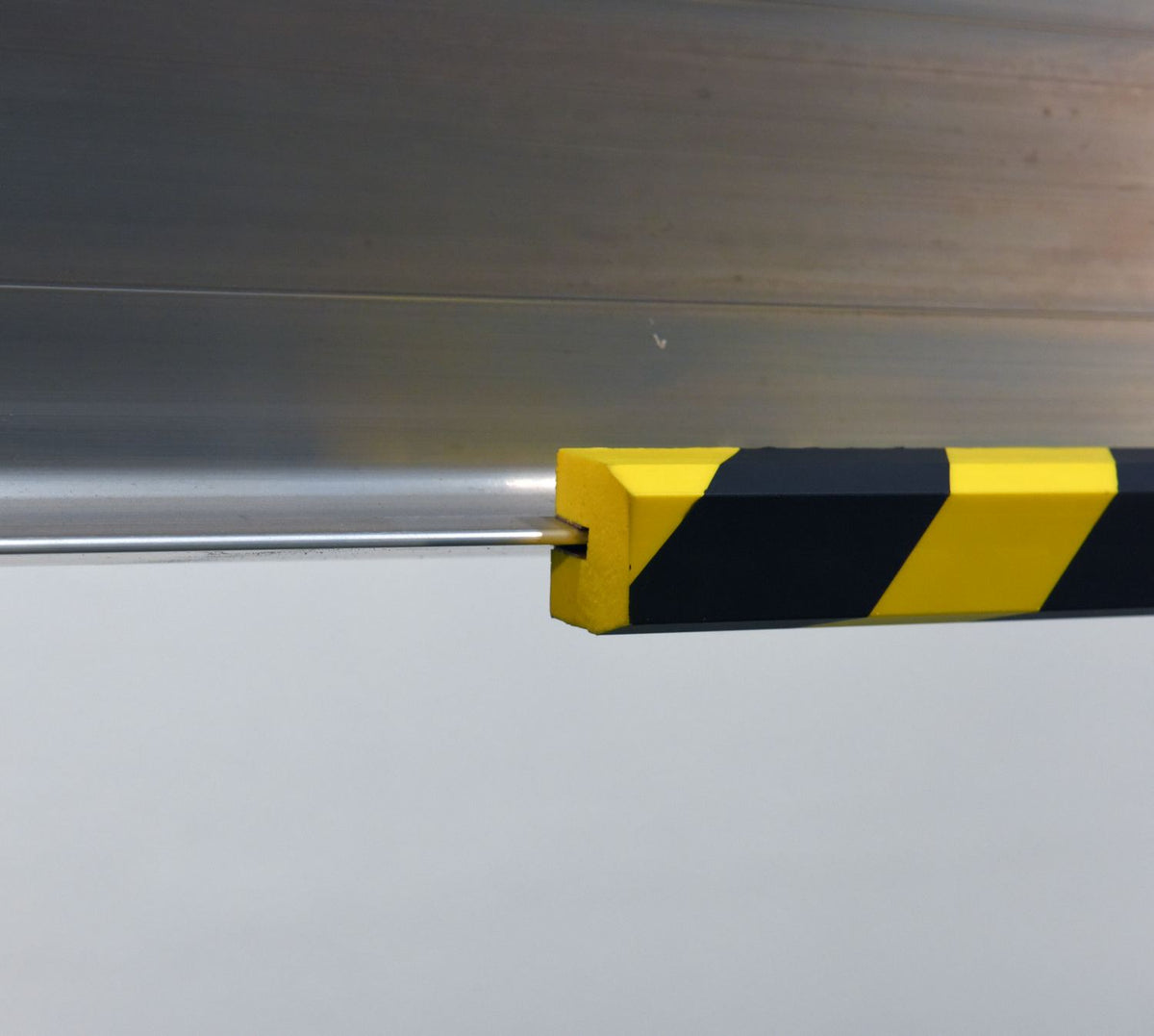 Protectores de bordes de espuma Vestil Manufacturing Corp– – Ahora disponibles en MTN Shop US.