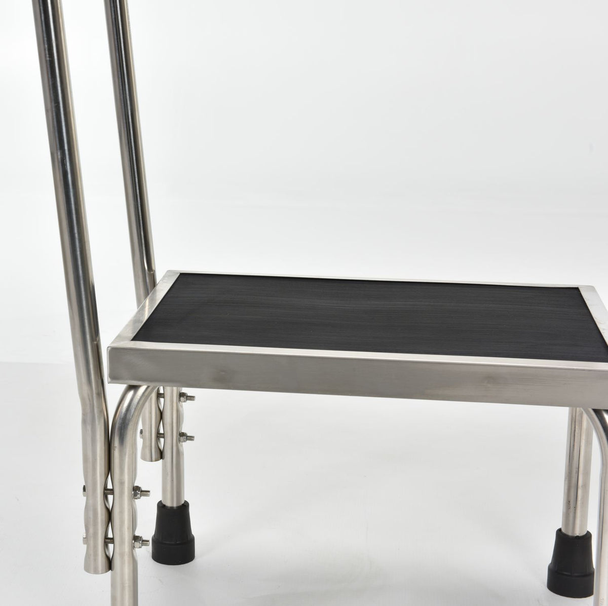 Soportes escalonados de acero inoxidable de Vestil Manufacturing Corp– – Ahora disponibles en MTN Shop US. - imagen 6