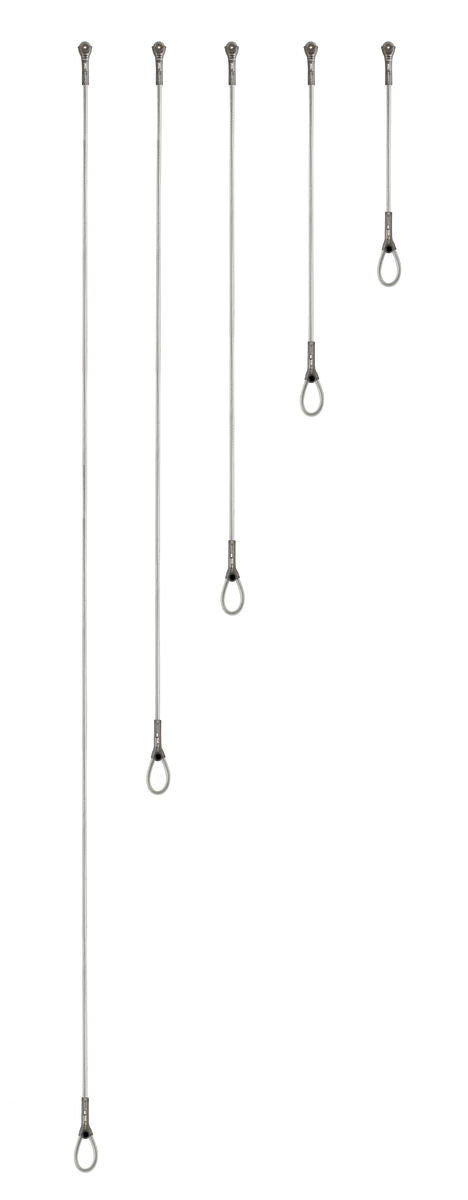 Correa de anclaje Petzl Wire Strop fabricada en acero galvanizado de 6,5 mm con dos terminaciones de diferentes tamaños para configuraciones versátiles. Cuenta con una funda de poliuretano para un fácil manejo y protección UV. Disponible en cinco longitudes (50 cm, 100 cm, 150 cm, 200 cm y 300 cm), con una resistencia a la rotura de 23 kN. Ideal para instalar anclajes en entornos de acceso mediante cuerdas y de trabajo en altura.