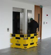 Barricadas multiusos de Vestil Manufacturing Corp– – Ahora disponibles en MTN Shop US.