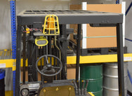 Luz de advertencia y seguridad para carretillas elevadoras de Vestil Manufacturing Corp– – Ahora disponible en MTN Shop US.