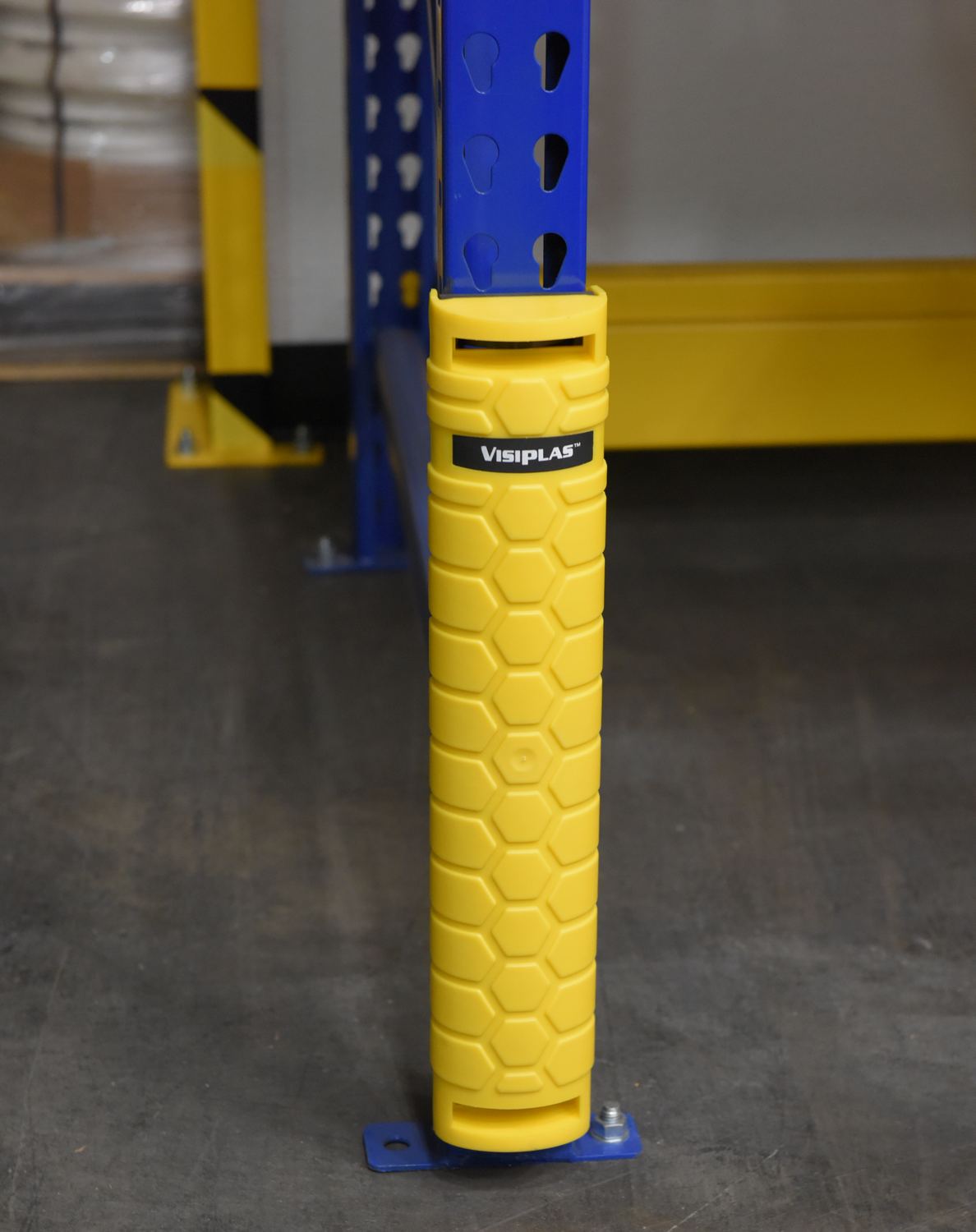 Protector de estante vertical de plástico de alto impacto de Vestil Manufacturing Corp– – Ahora disponible en MTN Shop US. - imagen 4