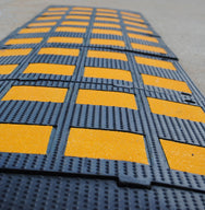 Jorobas de goma de Vestil Manufacturing Corp– – Ahora disponibles en MTN Shop US.