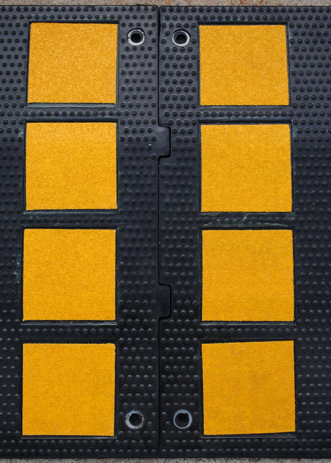 Jorobas de goma de Vestil Manufacturing Corp– – Ahora disponibles en MTN Shop US.
