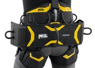 Petzl PODIUM, attached to the hip belt and worn, with three equipment loops. - imagen 3