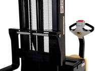 Vestil Manufacturing Corp Double Mast Stackers with Powered Drive and Powered Lift– – Now available at MTN Shop US. - imagen 5