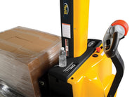 Apiladores de mástil estrecho de Vestil Manufacturing Corp con accionamiento y elevación motorizados: ahora disponibles en MTN Shop US.