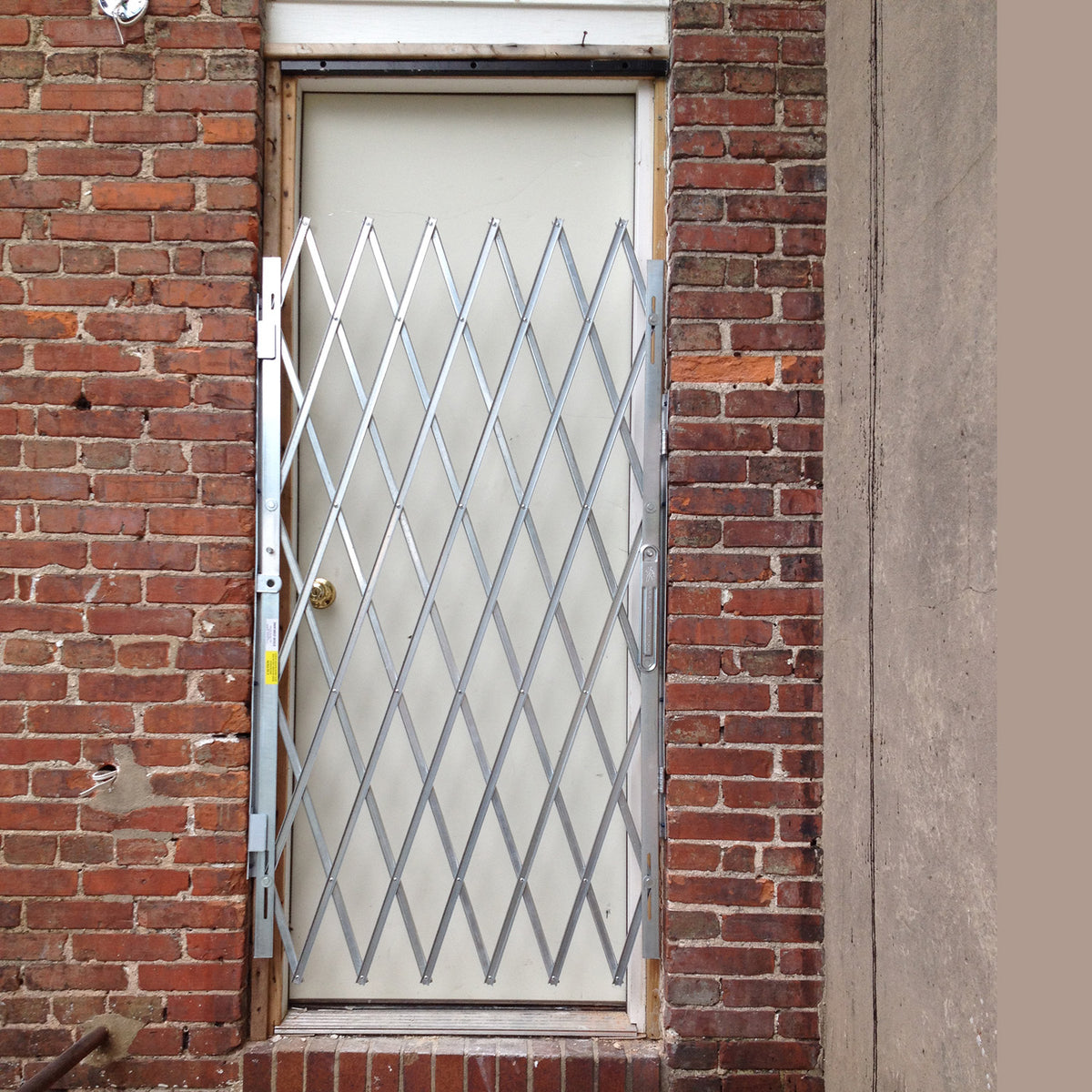 Puertas de tijera galvanizadas de Vestil Manufacturing Corp– – Ahora disponibles en MTN Shop US. - imagen 7