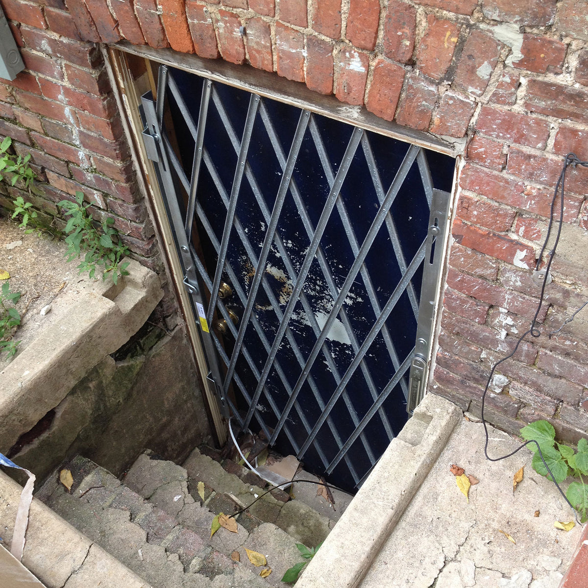 Puertas de tijera galvanizadas de Vestil Manufacturing Corp– – Ahora disponibles en MTN Shop US. - imagen 4