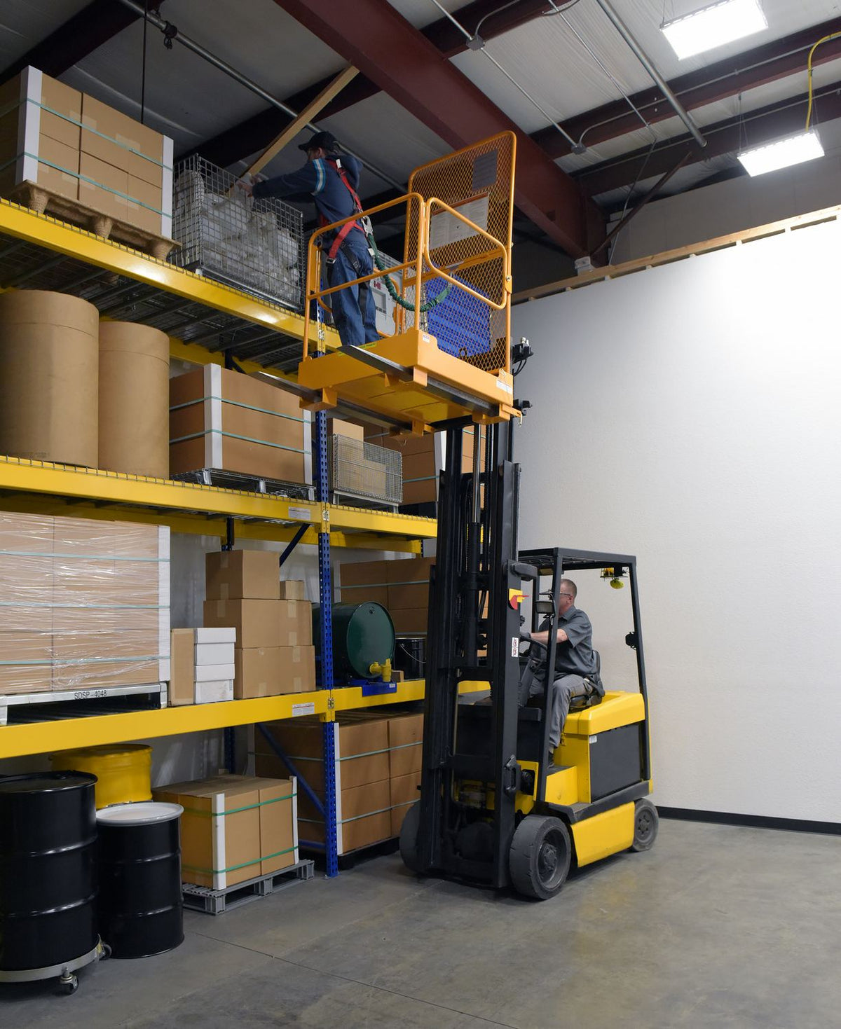 Plataformas de trabajo plegables Vestil Manufacturing Corp– – Ahora disponibles en MTN Shop US. - imagen 5
