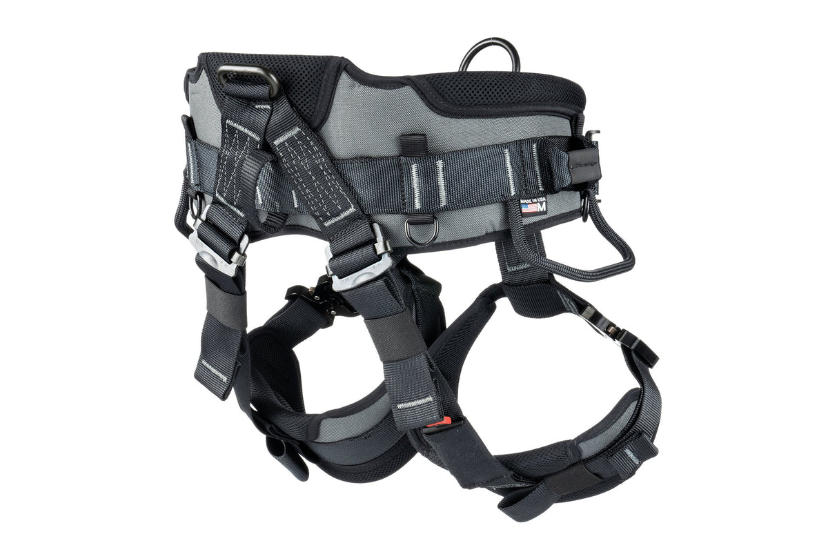 CMC ATOM Sit Harness, rope access sit harness with ventral attachment point, detail view - imagen 3