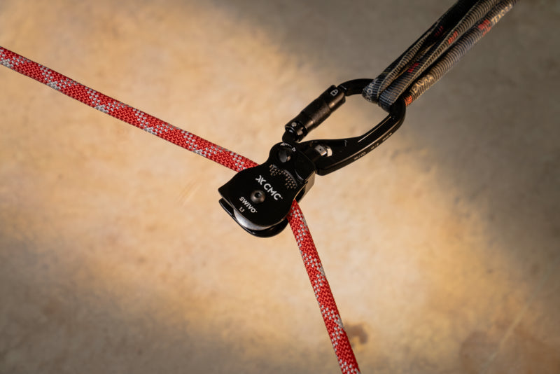 CMC SWIVO Swivel Pulley, swivel pulley with sealed bearing, close-up detail - imagen 6