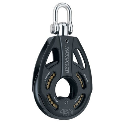 Polea única giratoria Harken Black Magic de 150 mm - Polea giratoria única Black Magic de 150 mm Harken: Las poleas Black Magic Air ofrecen relaciones excepcionales entre resistencia y peso y cuentan con rodamientos de rodillos de alta carga que giran libremente, lo que las hace muy adecuadas para manejar cargas estáticas y dinámicas elevadas, especialmente en situaciones en las que la fricción es un problema. – Ahora disponible en MTN Shop US.