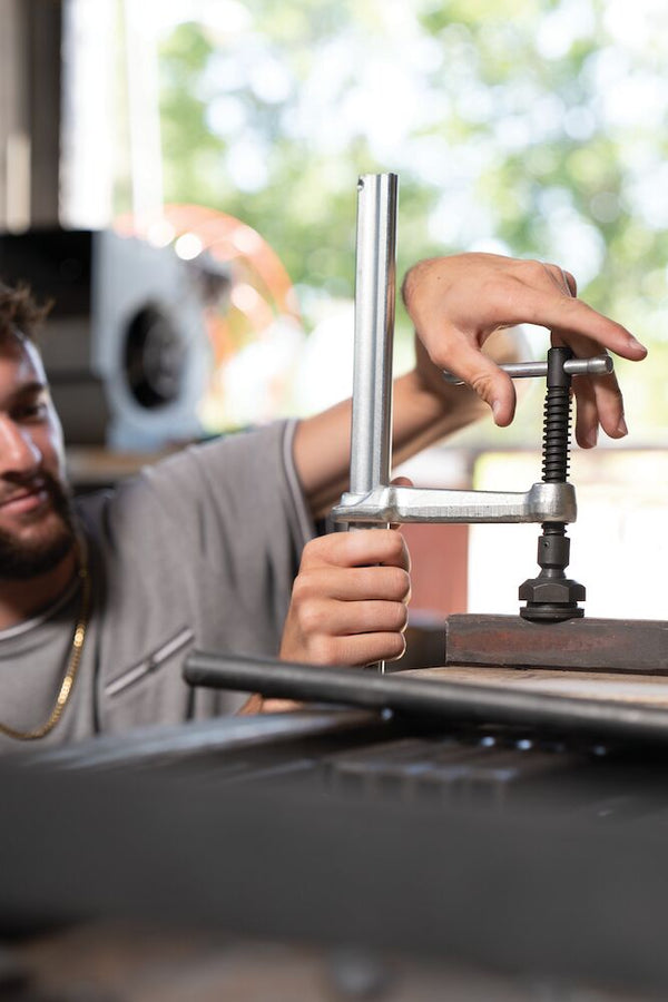 BESSEY® Medium-Duty L Clamp – 24-Inch (Pack of 5)– – Now available at MTN Shop US.