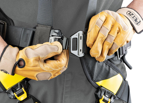 Petzl VOLT® WIND Fall Protection & Work Positioning Harness - FAST LT PLUS Automatic Buckles