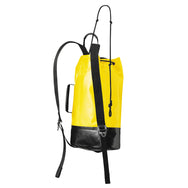 Petzl Personnel Gear Bag: PERSONNEL es una mochila resistente y liviana de 15 litros. Está fabricado con material libre de PVC y su construcción soldada proporciona una gran resistencia. – Ahora disponible en MTN Shop US. - imagen 2