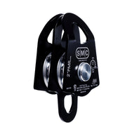 PMI SMC 2” Double Prusik Minding Pulley – NFPA– SMC 2” Double Prusik Minding Pulley es una polea de tamaño mediano ideal para aparejos con cuerda de 11 mm a 13 mm o cuando no hay espacio para una polea prusik minding de 3”. – Ahora disponible en MTN Shop US.