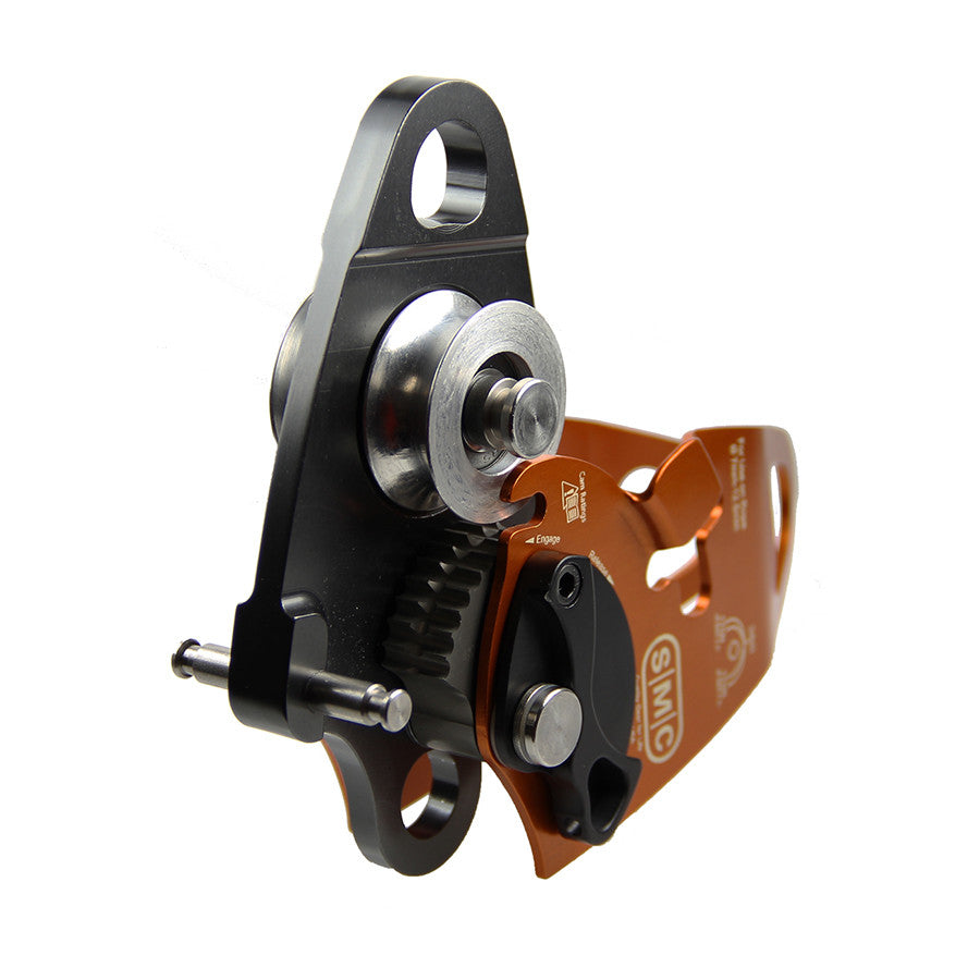 Polea PMI SMC Advance Tech HX: la polea SMC Advance Tech HX es ideal cuando se utiliza un pequeño sistema de ventaja mecánica para el rescate. La cámara integrada proporciona captura inmediata del progreso. Cuerda de 7 mm a 12,5 mm: ahora disponible en MTN Shop EE. UU. - imagen 4