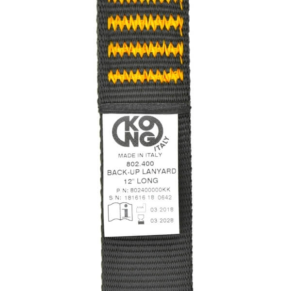 Anticaídas de respaldo Kong ANSI: para prevenir y/o detener una caída. Ofrece 2 modos de función: MODO LIBRE y MODO DE BLOQUEO y detiene la posible caída. ¡Seguro y fácil de usar con una mano! – Ahora disponible en MTN Shop US.